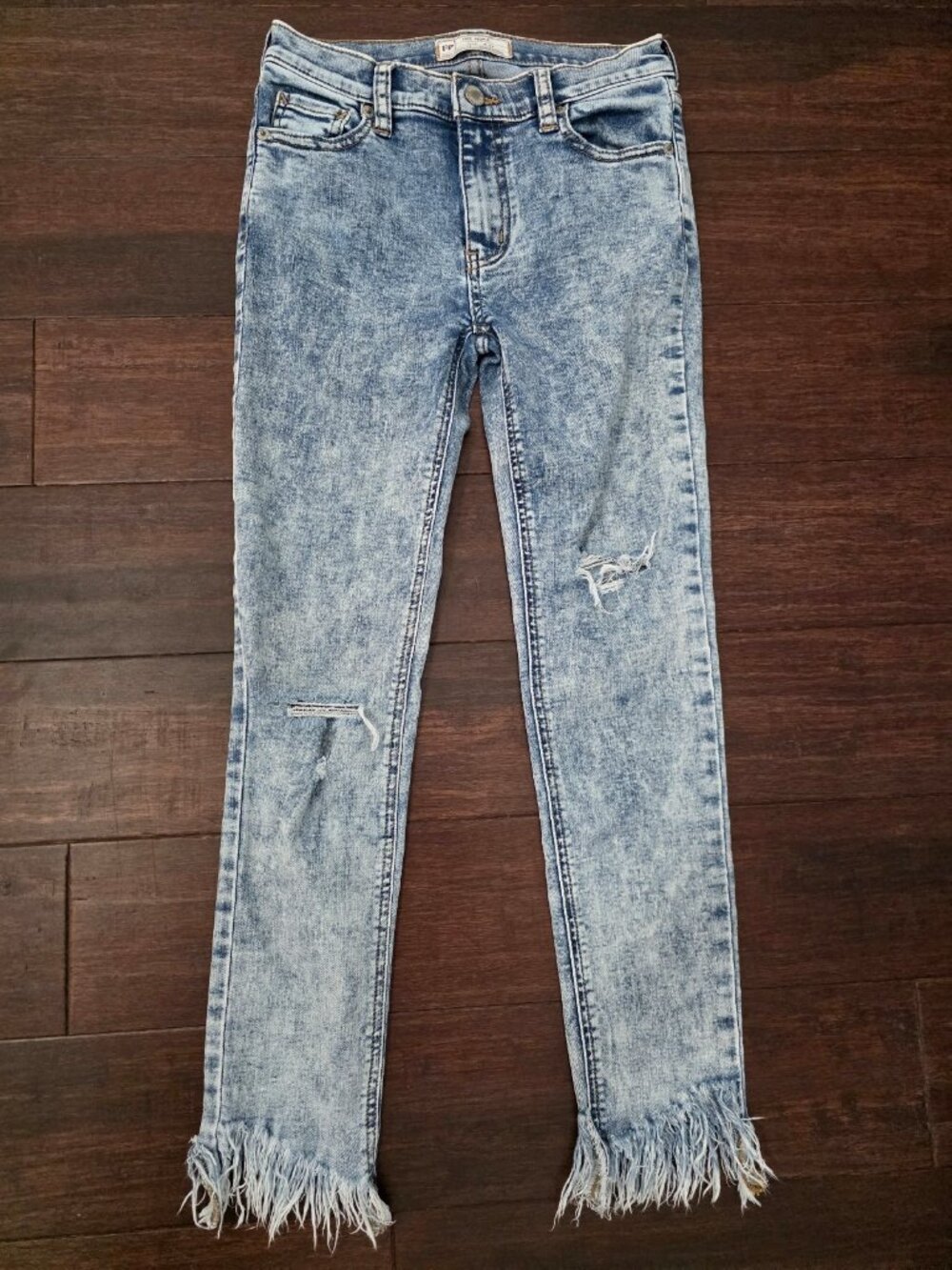 Free People Jeans Size 24 Acid Wash Distressed Raw Fringe Hem Denim